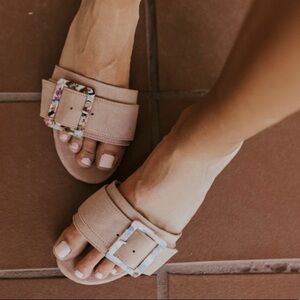 New Roolee Galena Buckle Slides Dusty Rose Sz 7